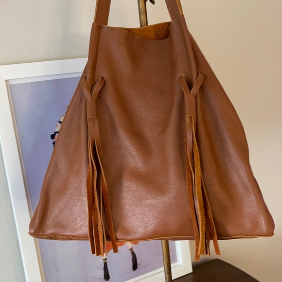 B-Low the Belt Tote Like New! Made in the USA! - Picture 2 of 10